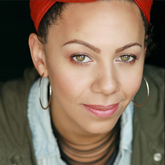 Meet your Posher, Cassandra - Picture 3 of 3